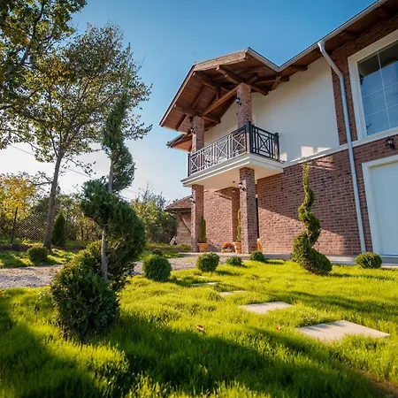 Vilă Alegria - Serbia, Topola